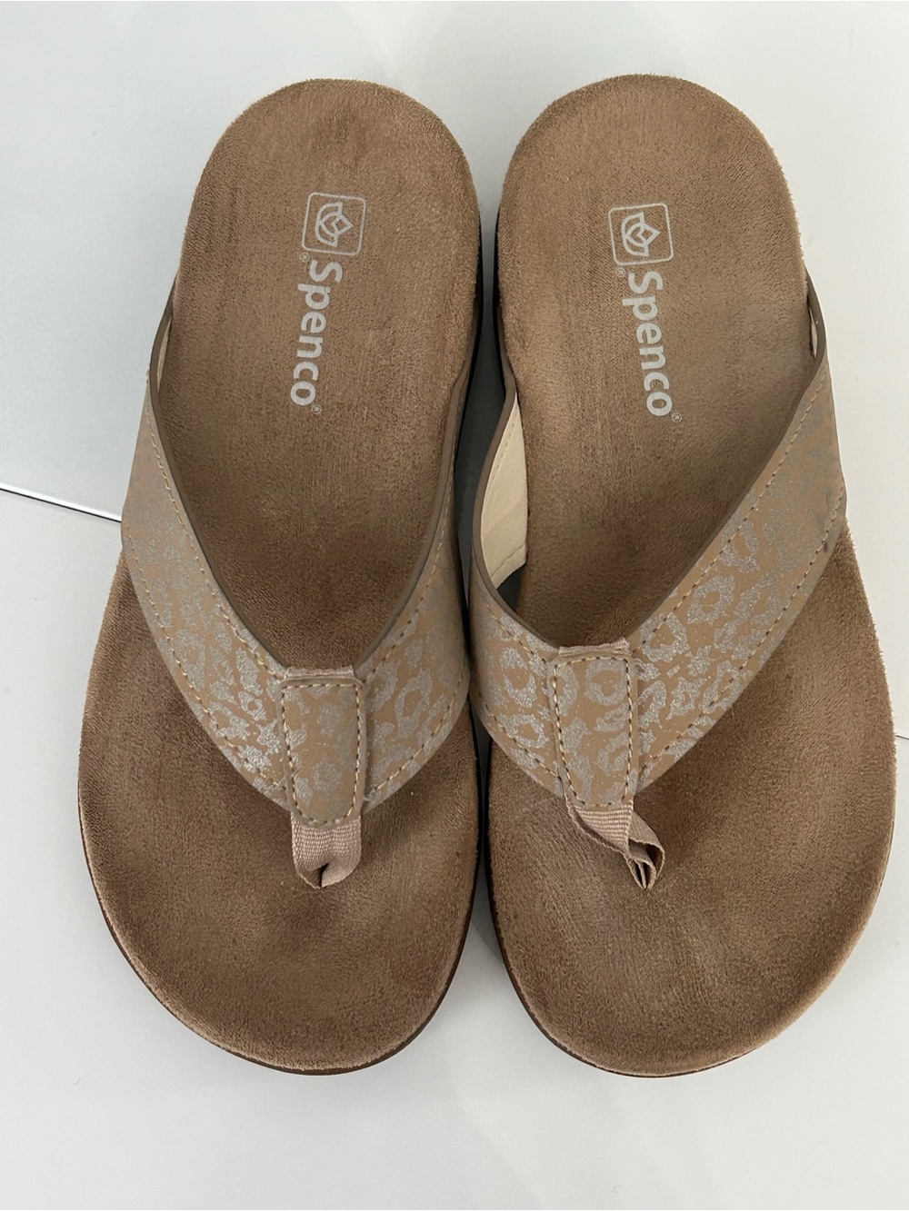 Spenco Yumi Leather Flip Flop Women 6D Tan Leopard Print Orthotic Comfort Sandal